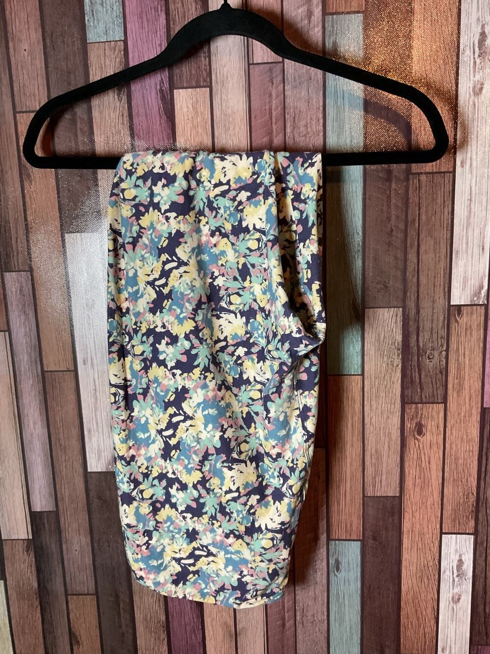 Lularoe Leggings Multi Colored Floral Pattern Women’s Size TC Tall & Curvy 12-18